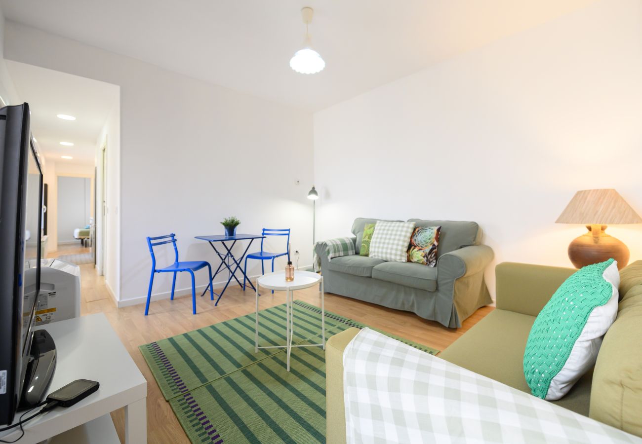 Apartment in Madrid - M (FOV16BI)Piso de 1 Dormitorio en Chamartín-Madri