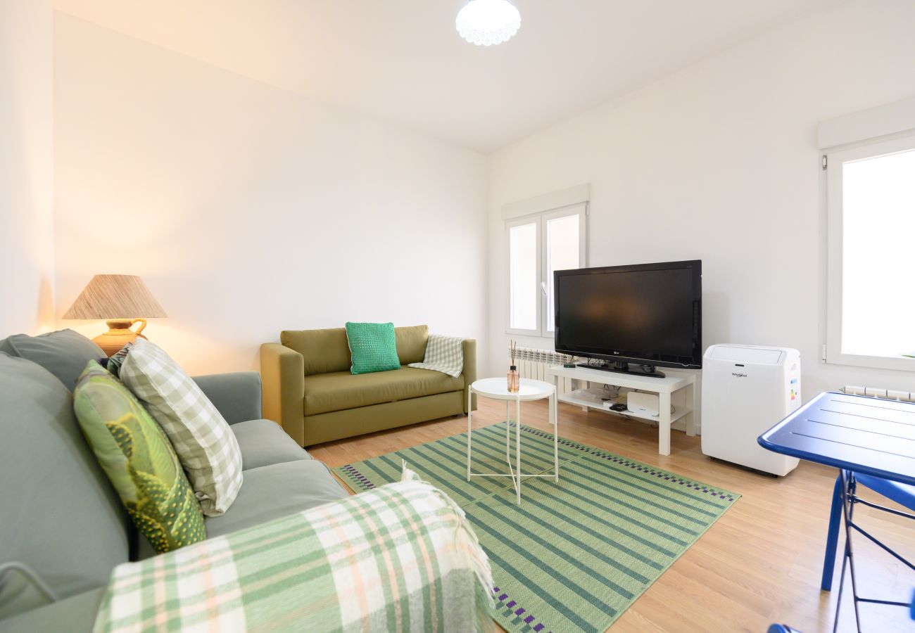 Apartment in Madrid - M (FOV16BI)Piso de 1 Dormitorio en Chamartín-Madri