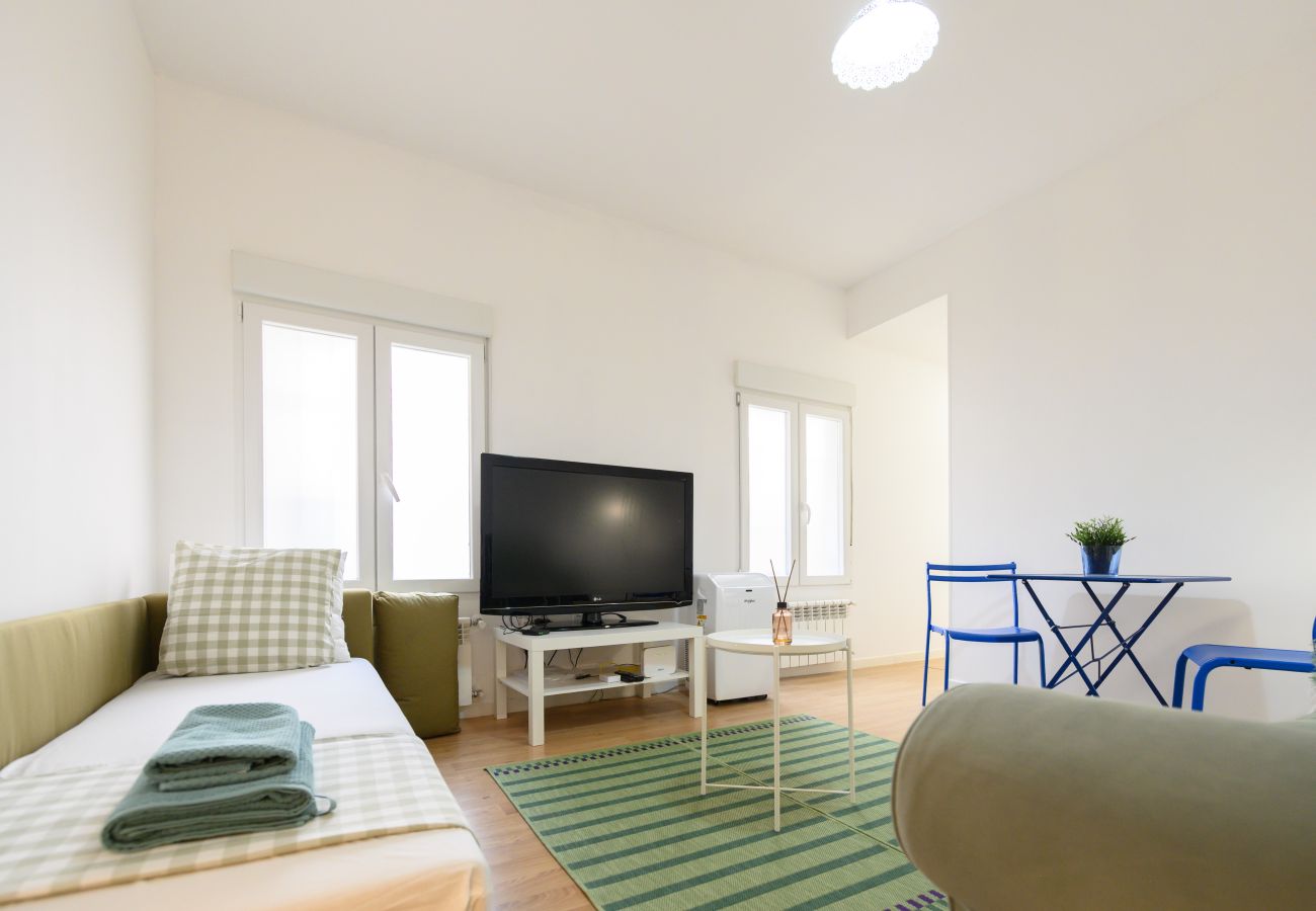 Apartment in Madrid - M (FOV16BI)Piso de 1 Dormitorio en Chamartín-Madri