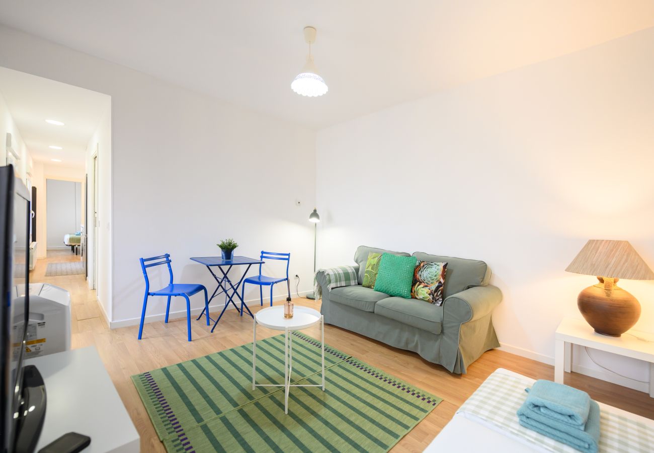 Apartment in Madrid - M (FOV16BI)Piso de 1 Dormitorio en Chamartín-Madri