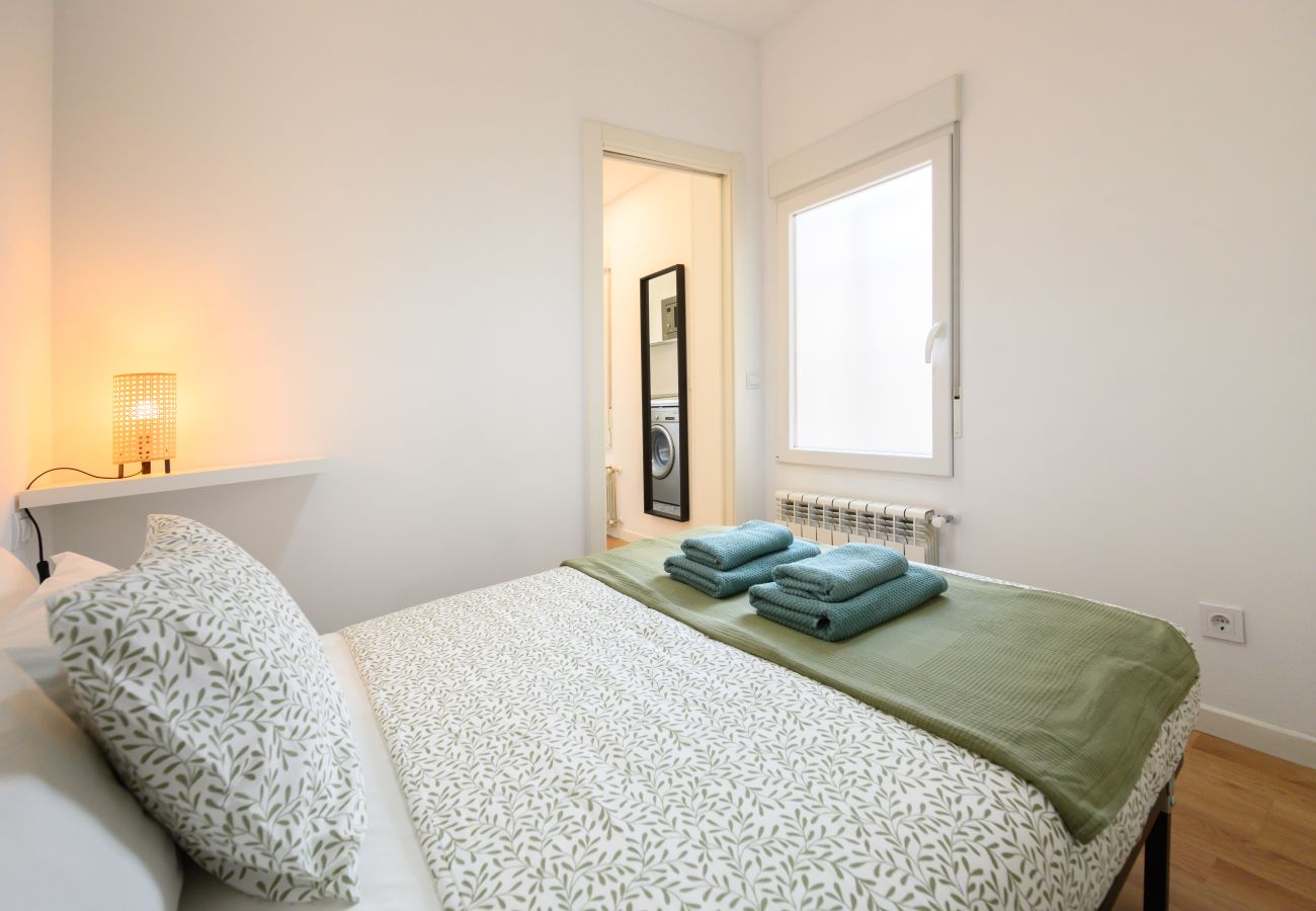 Apartment in Madrid - M (FOV16BI)Piso de 1 Dormitorio en Chamartín-Madri
