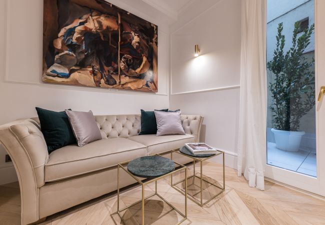 Apartment in Madrid - M (GPA240) Exclusivo Piso de Lujo en el Barrio de Apartment in Madrid - M (GPA240) Exclusivo Piso de Lujo en el Barrio de
