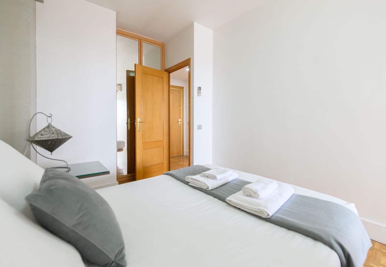 Apartment in Madrid - M (GPE32)Piso de 2 Dormitorios con Vistas a la Ciu