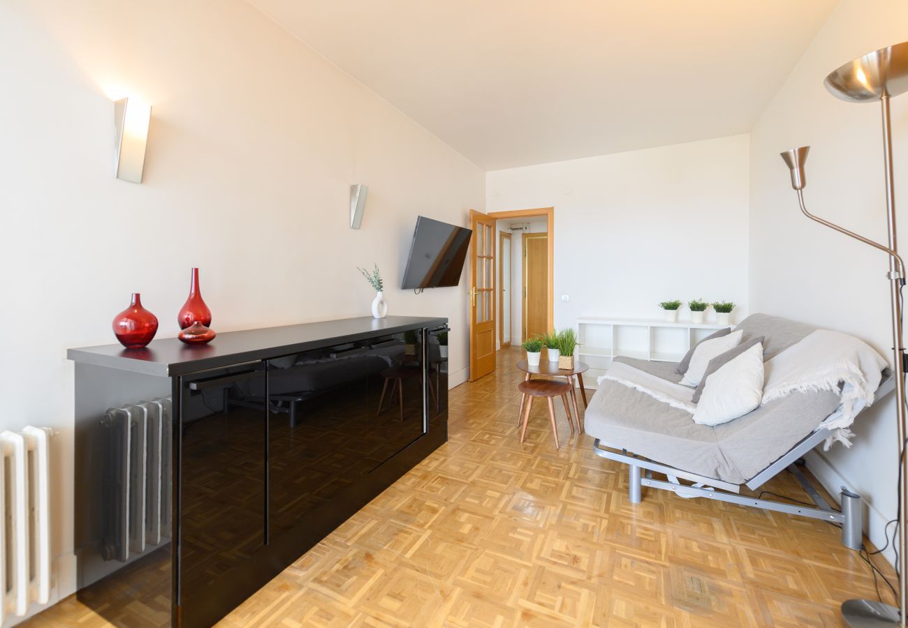 Apartment in Madrid - M (GPE32)Piso de 2 Dormitorios con Vistas a la Ciu