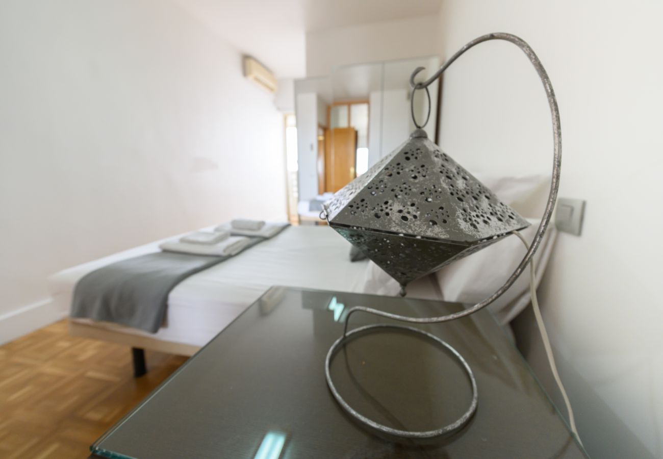 Apartment in Madrid - M (GPE32)Piso de 2 Dormitorios con Vistas a la Ciu