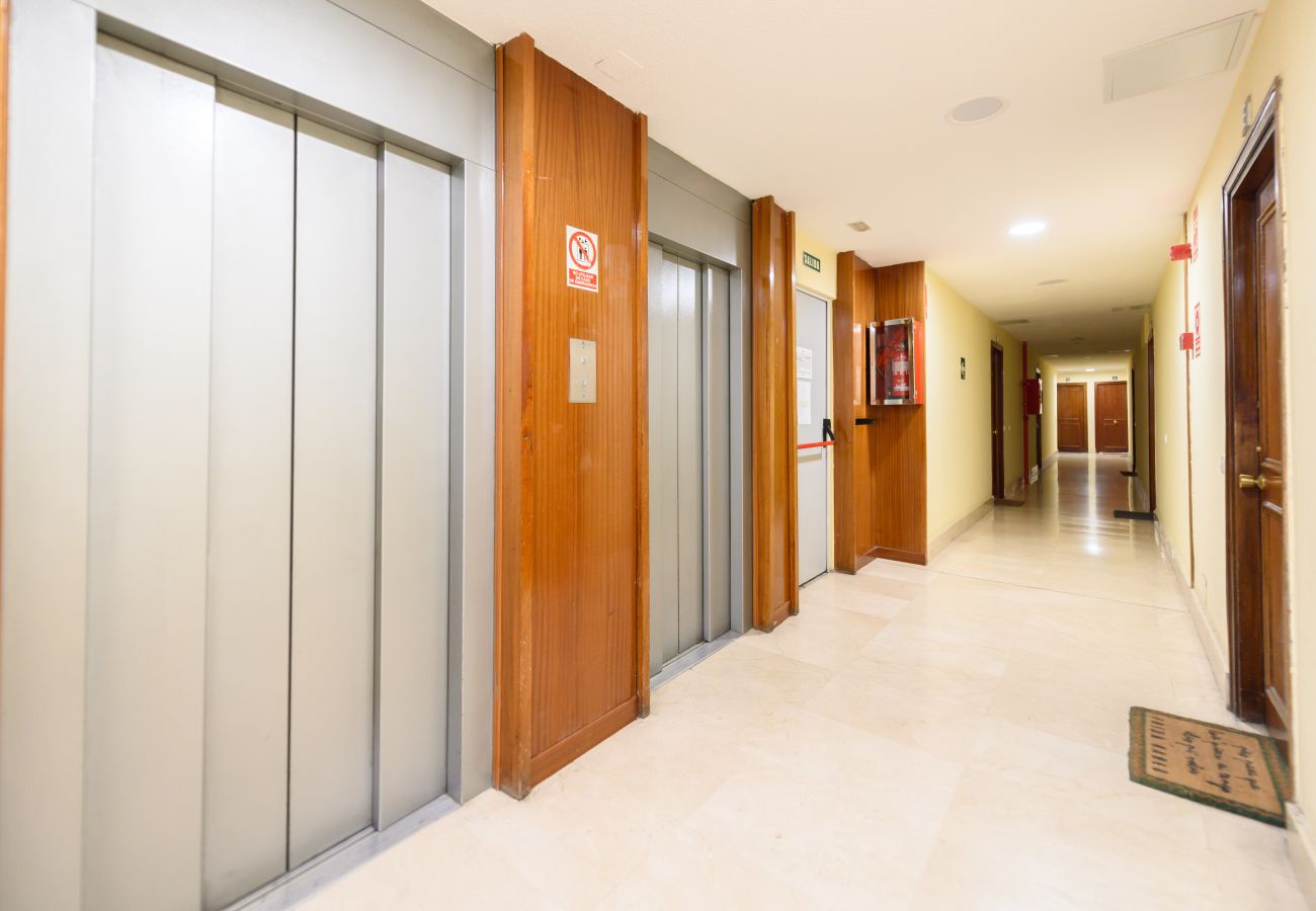 Apartment in Madrid - M (GPE32)Piso de 2 Dormitorios con Vistas a la Ciu