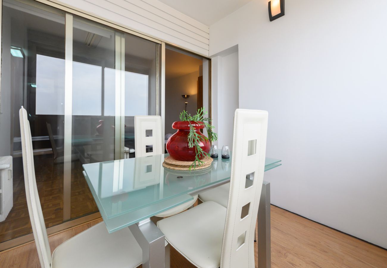 Apartment in Madrid - M (GPE32)Piso de 2 Dormitorios con Vistas a la Ciu