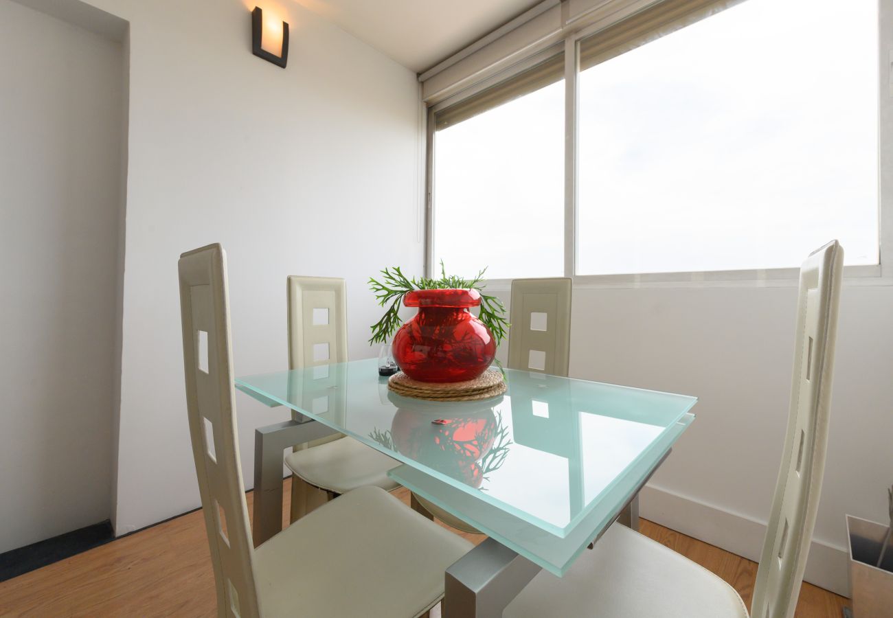 Apartment in Madrid - M (GPE32)Piso de 2 Dormitorios con Vistas a la Ciu