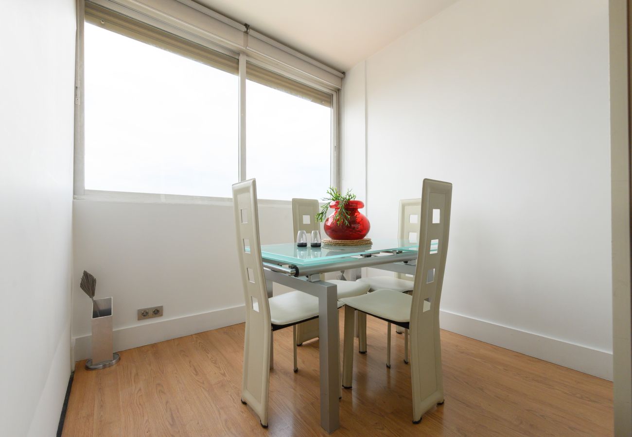 Apartment in Madrid - M (GPE32)Piso de 2 Dormitorios con Vistas a la Ciu
