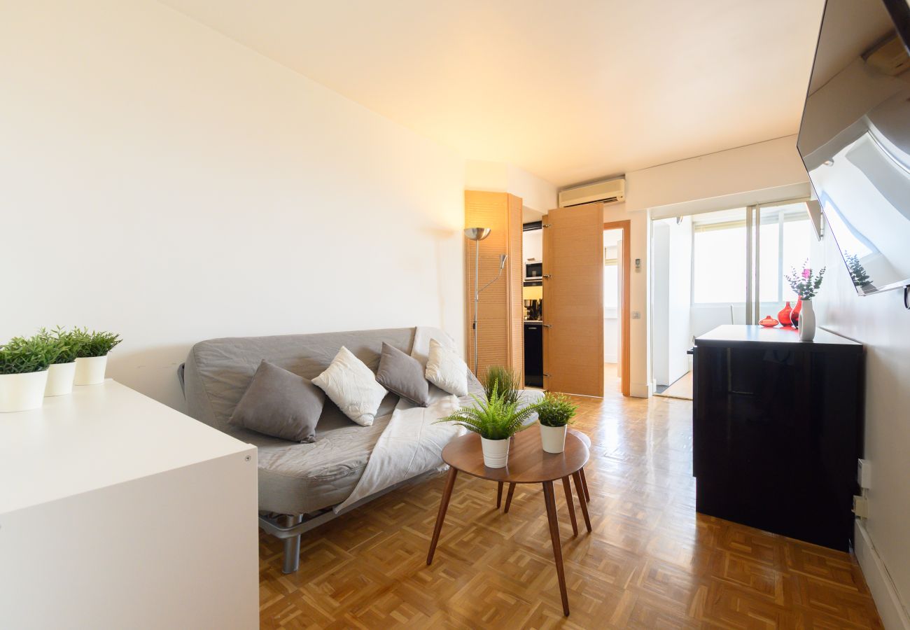 Apartment in Madrid - M (GPE32)Piso de 2 Dormitorios con Vistas a la Ciu