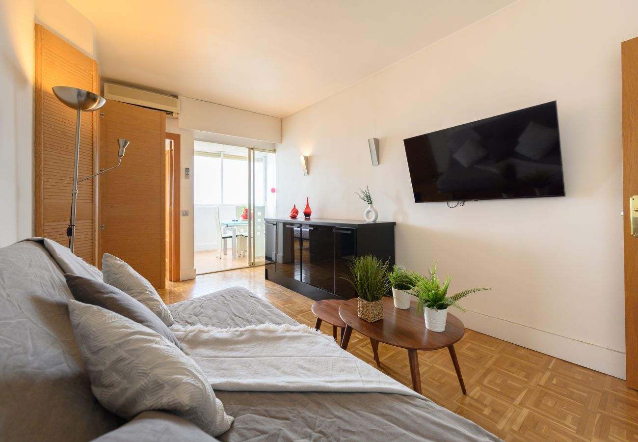 Apartment in Madrid - M (GPE32)Piso de 2 Dormitorios con Vistas a la Ciu