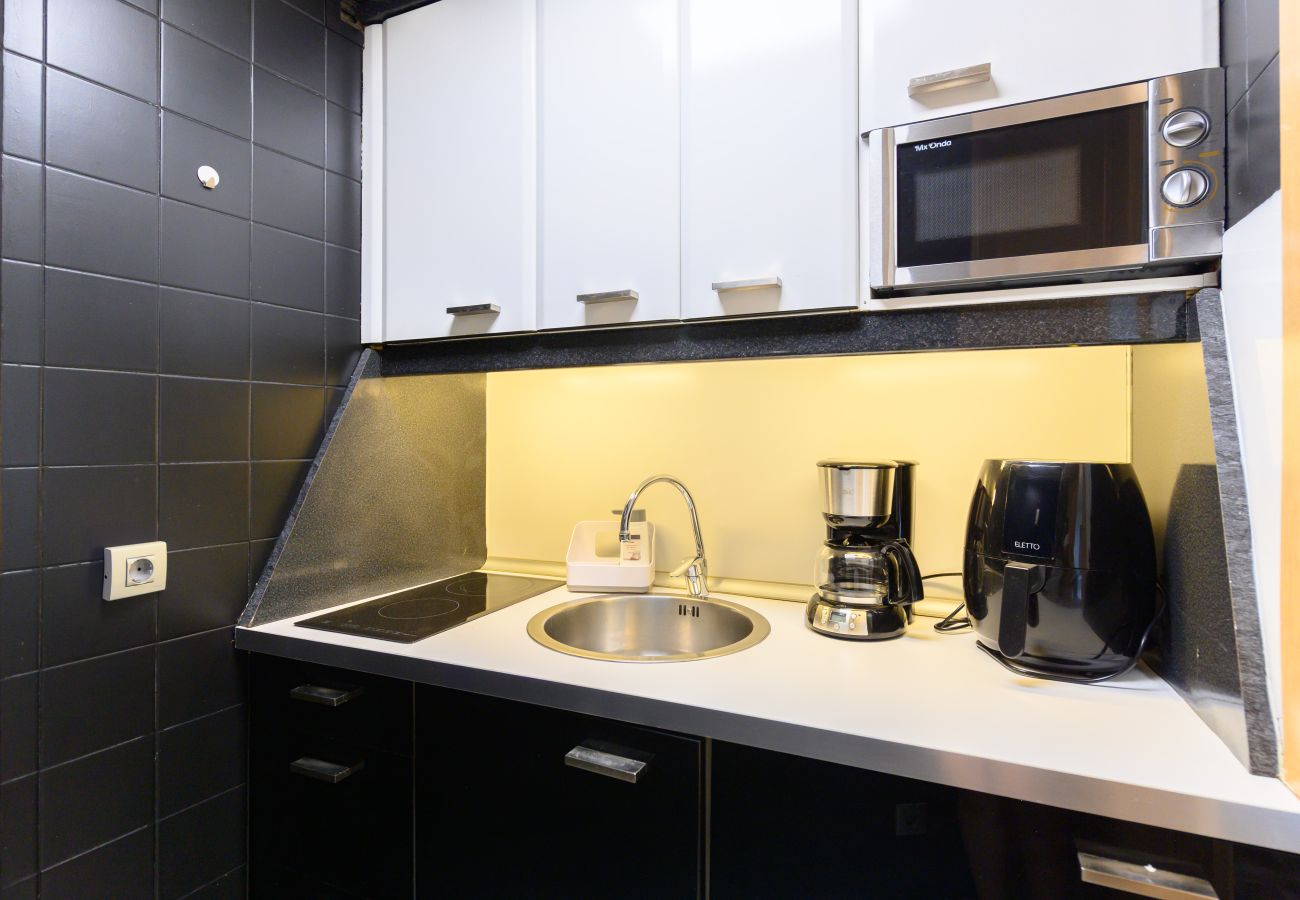 Apartment in Madrid - M (GPE32)Piso de 2 Dormitorios con Vistas a la Ciu