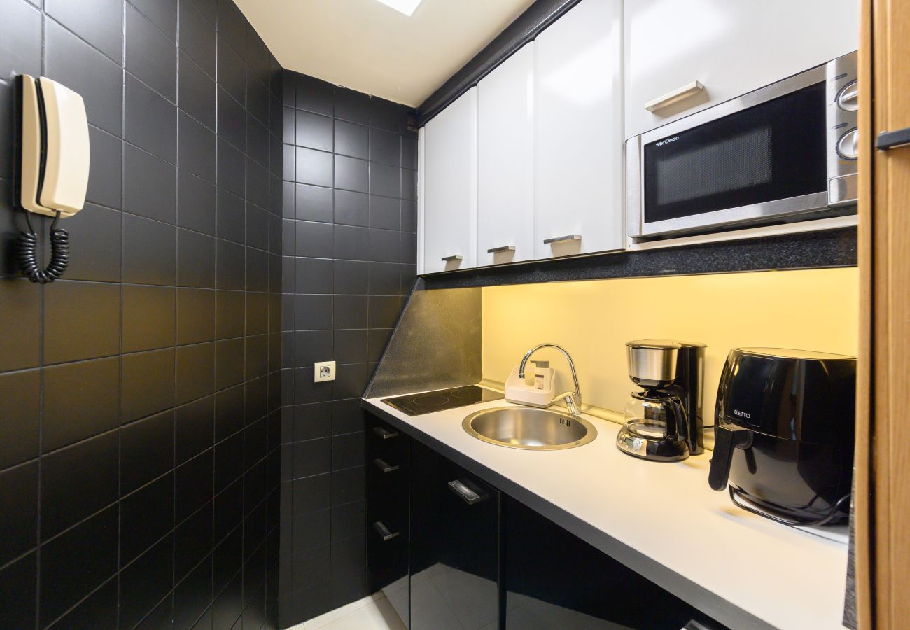 Apartment in Madrid - M (GPE32)Piso de 2 Dormitorios con Vistas a la Ciu