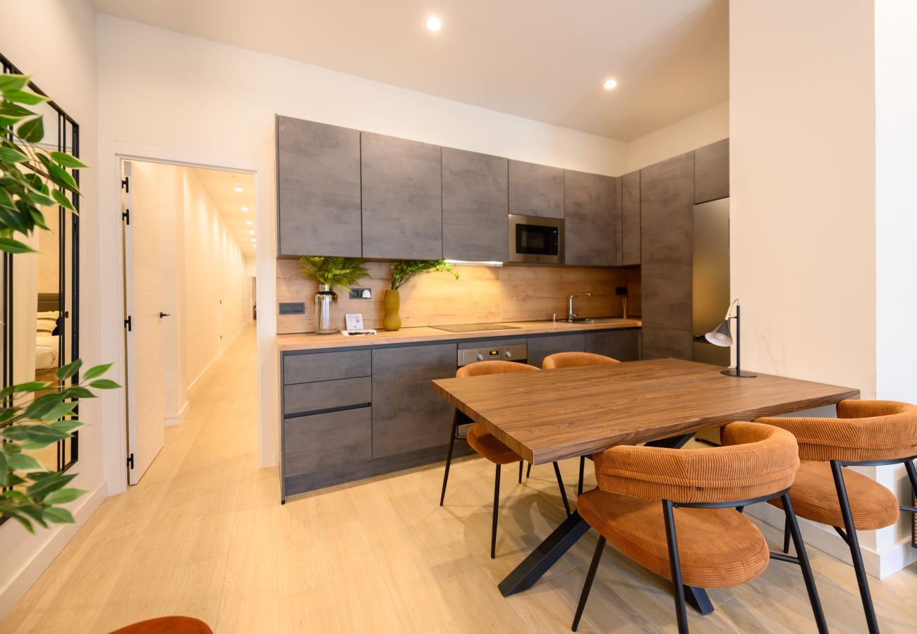 Apartment in Madrid - M (AGU230)Tu hogar en la ciudad: piso de 3 habita
