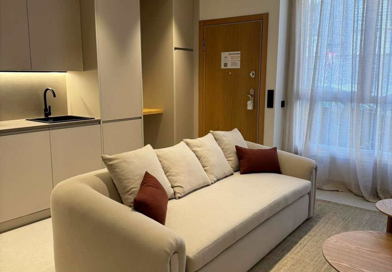 Apartment in Madrid - M (SCR7B2) Amplio piso exterior de un dormitorio e