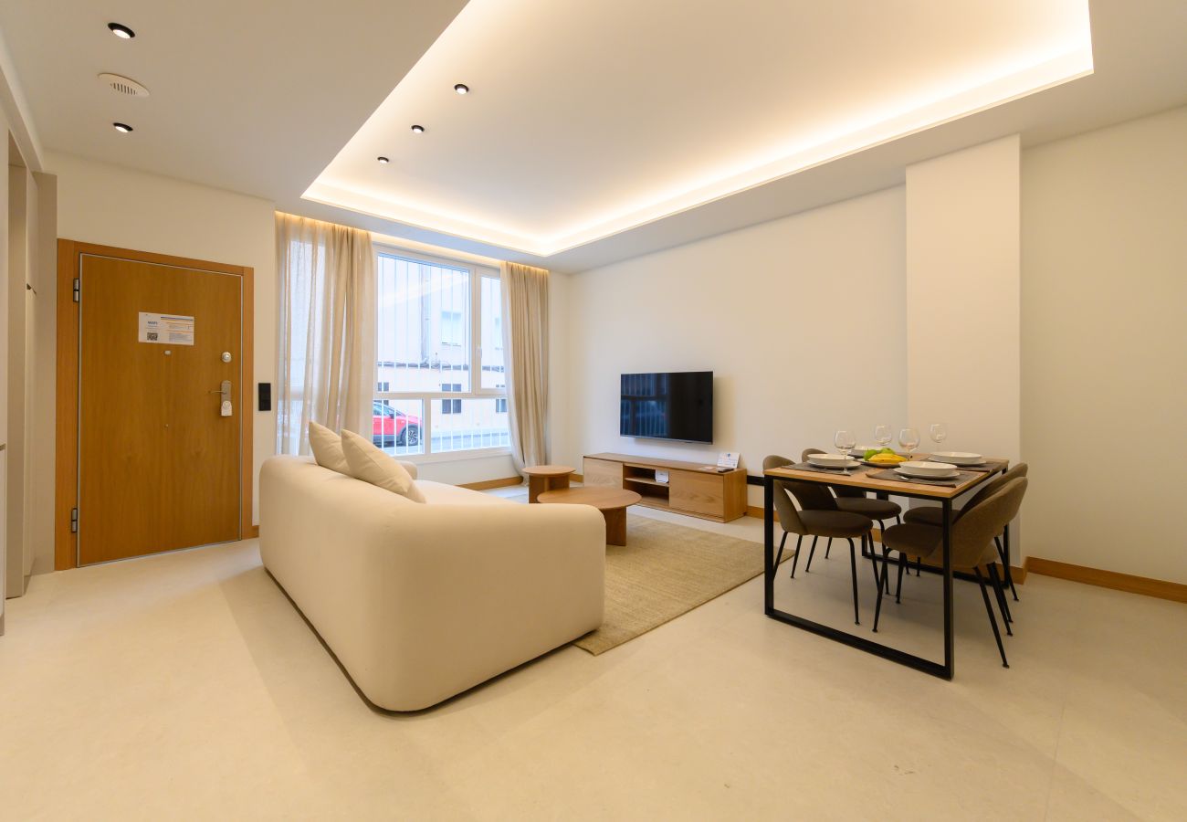 Apartment in Madrid - M (SCR7B2) Amplio piso exterior de un dormitorio e
