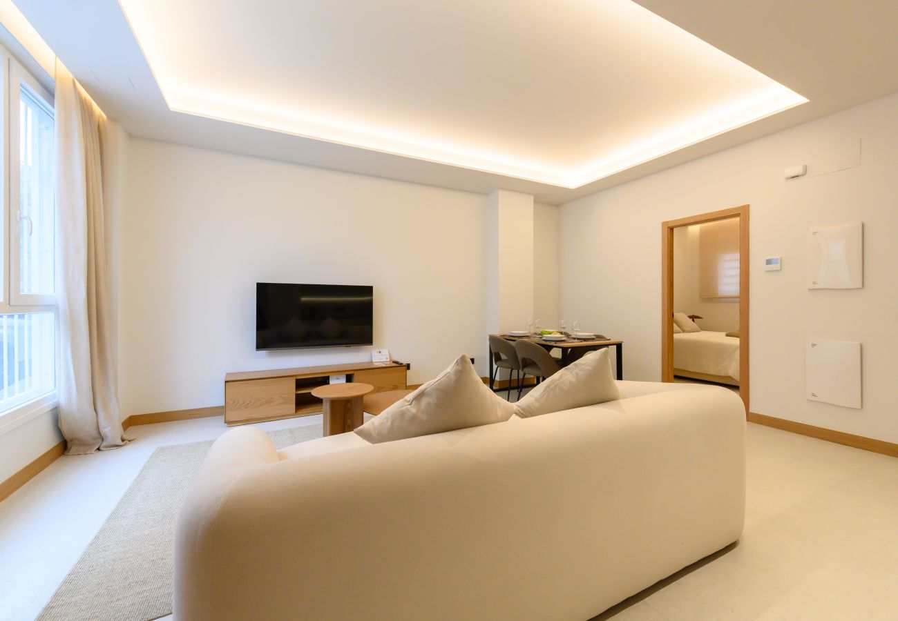 Apartment in Madrid - M (SCR7B2) Amplio piso exterior de un dormitorio e