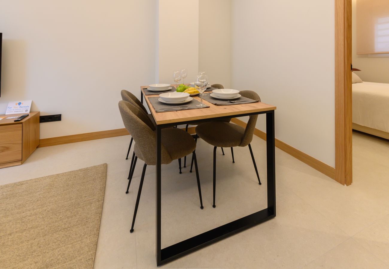 Apartment in Madrid - M (SCR7B2) Amplio piso exterior de un dormitorio e