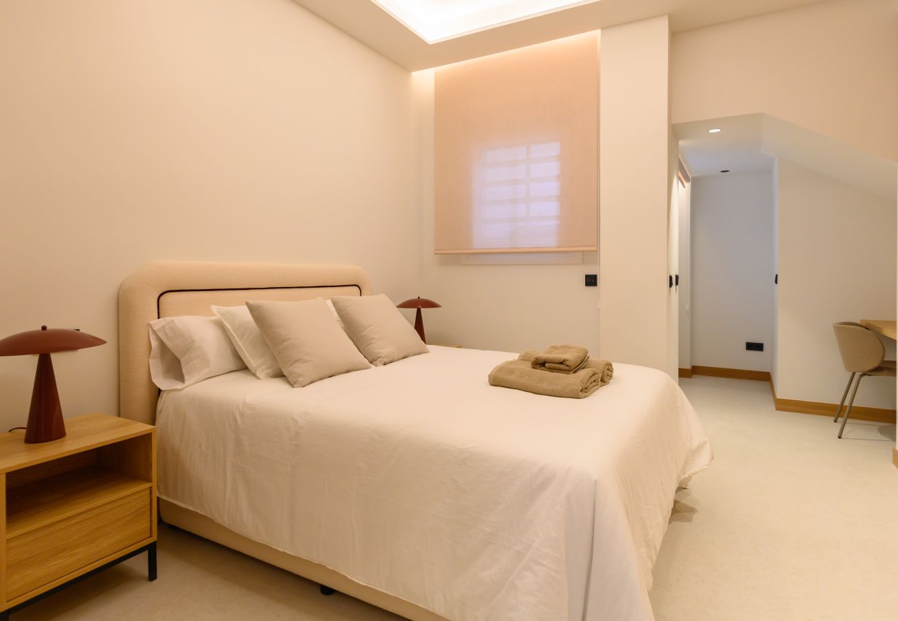 Apartment in Madrid - M (SCR7B2) Amplio piso exterior de un dormitorio e