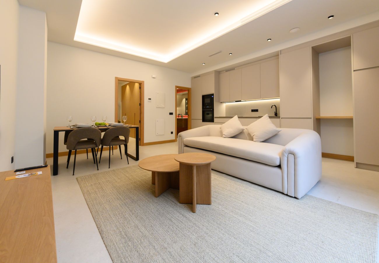 Apartment in Madrid - M (SCR7B2) Amplio piso exterior de un dormitorio e