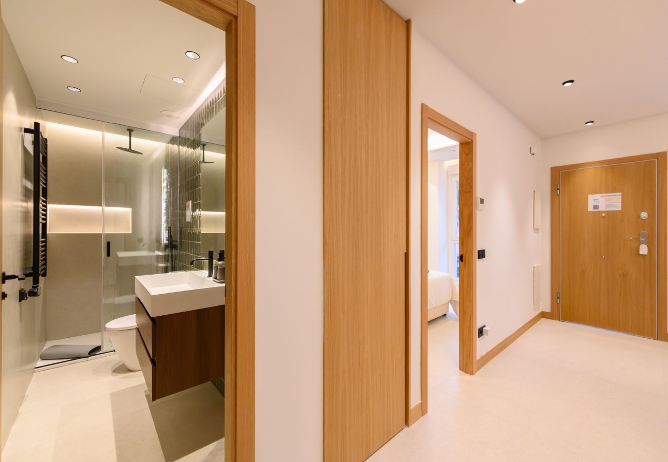 Apartment in Madrid - M (SCR7B1) Amplio piso exterior de un dormitorio e