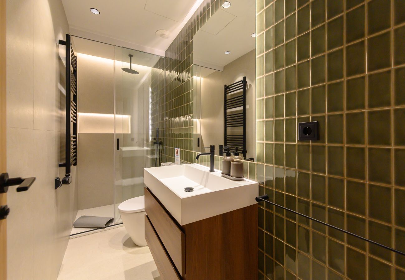 Apartment in Madrid - M (SCR7B1) Amplio piso exterior de un dormitorio e