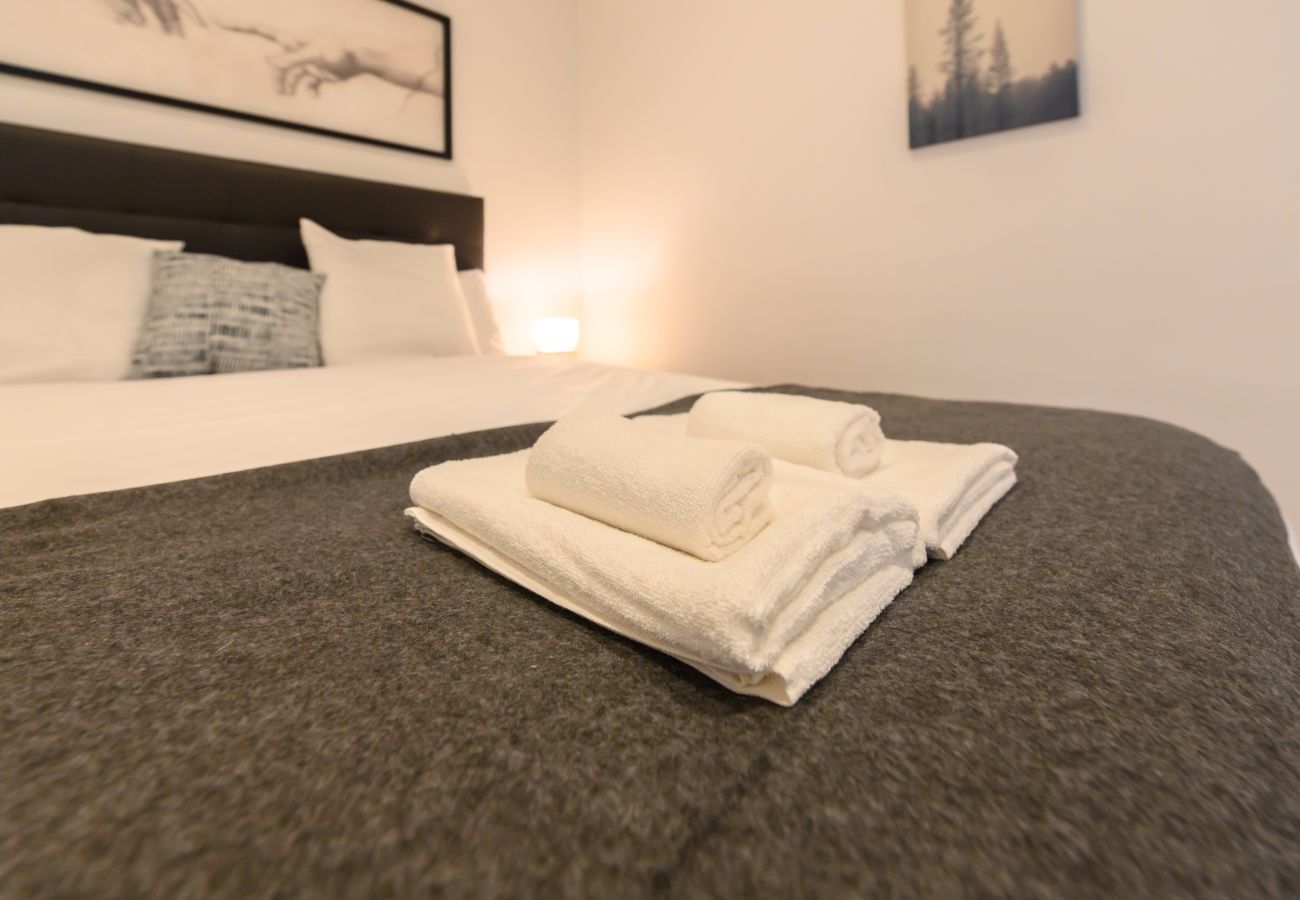 Apartment in Madrid - M (CAR1012)Apartamento  con 2 dormitorios, 2 baño