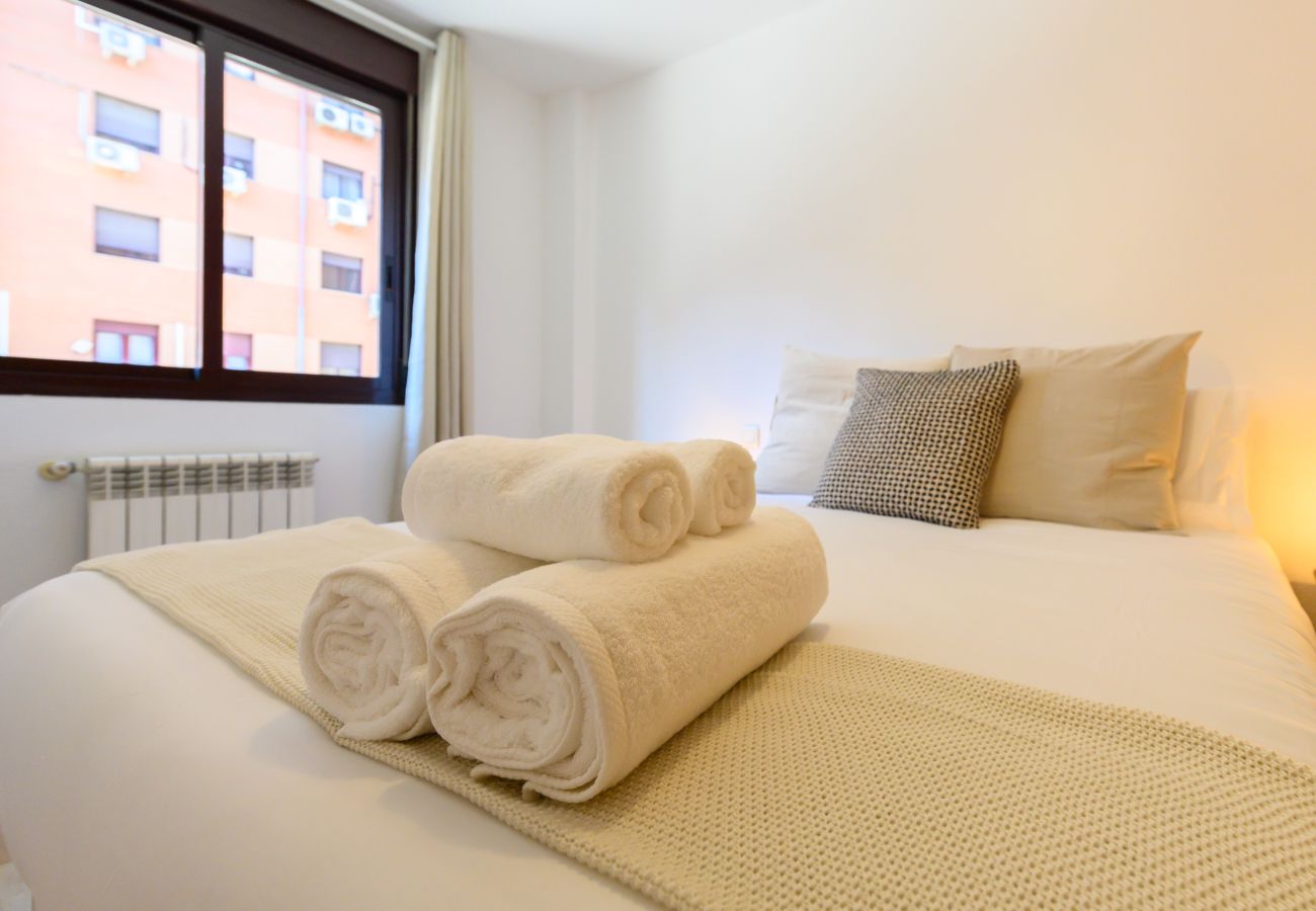 Apartment in Madrid - M (HOR1K1B) Vivienda con estilo: 2 dormitorios, Pi