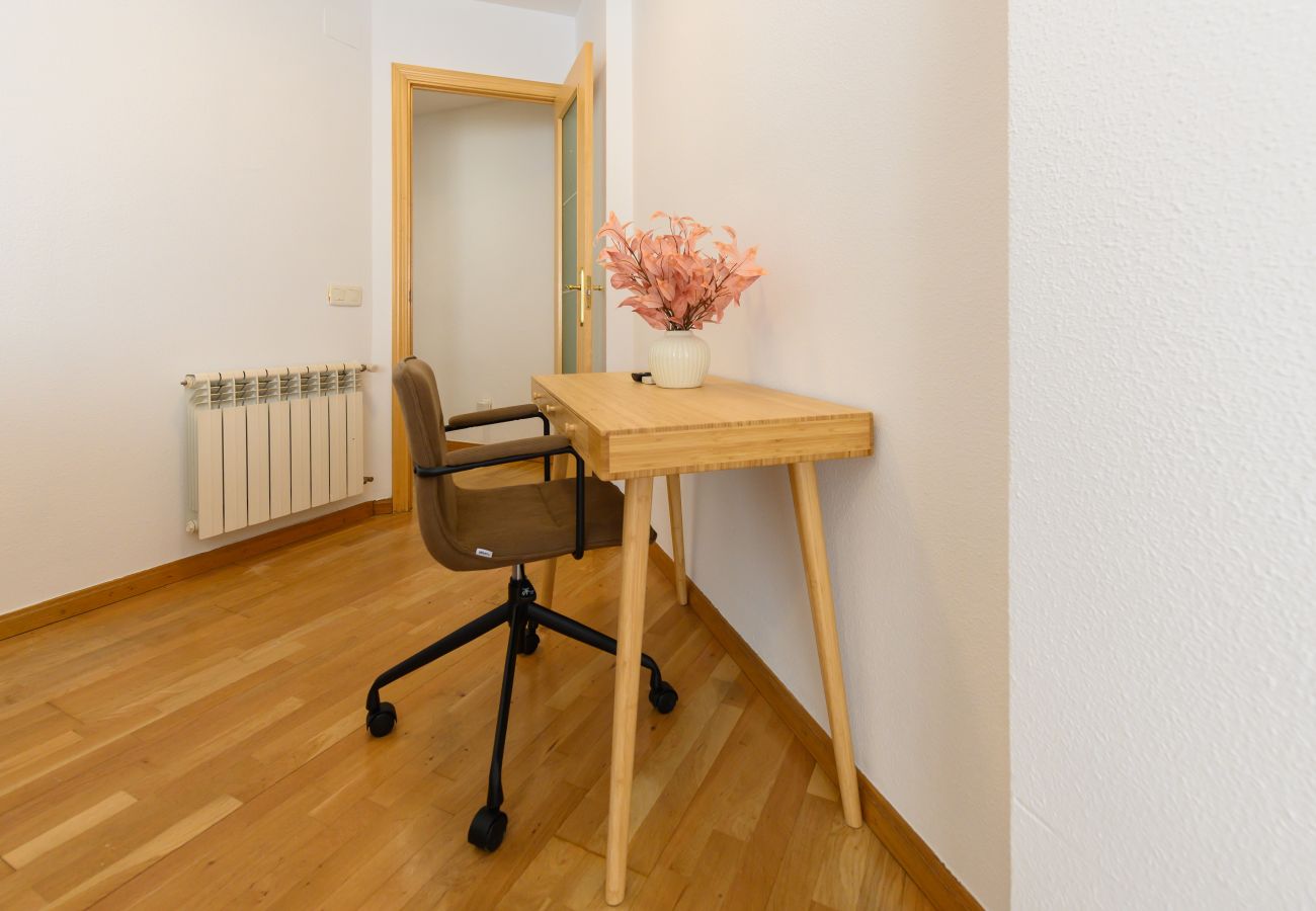 Apartment in Madrid - M (HOR1K1B) Vivienda con estilo: 2 dormitorios, Pi