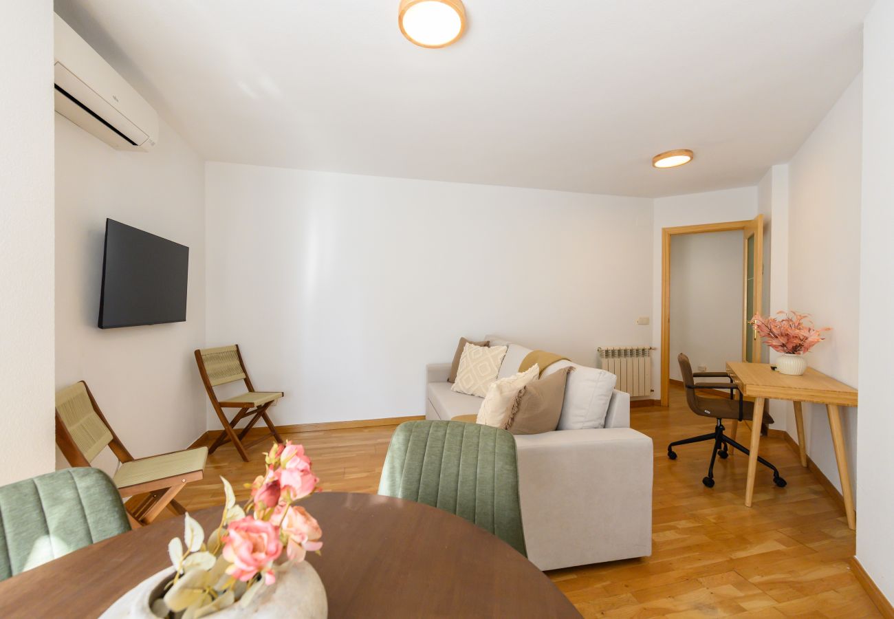 Apartment in Madrid - M (HOR1K1B) Vivienda con estilo: 2 dormitorios, Pi