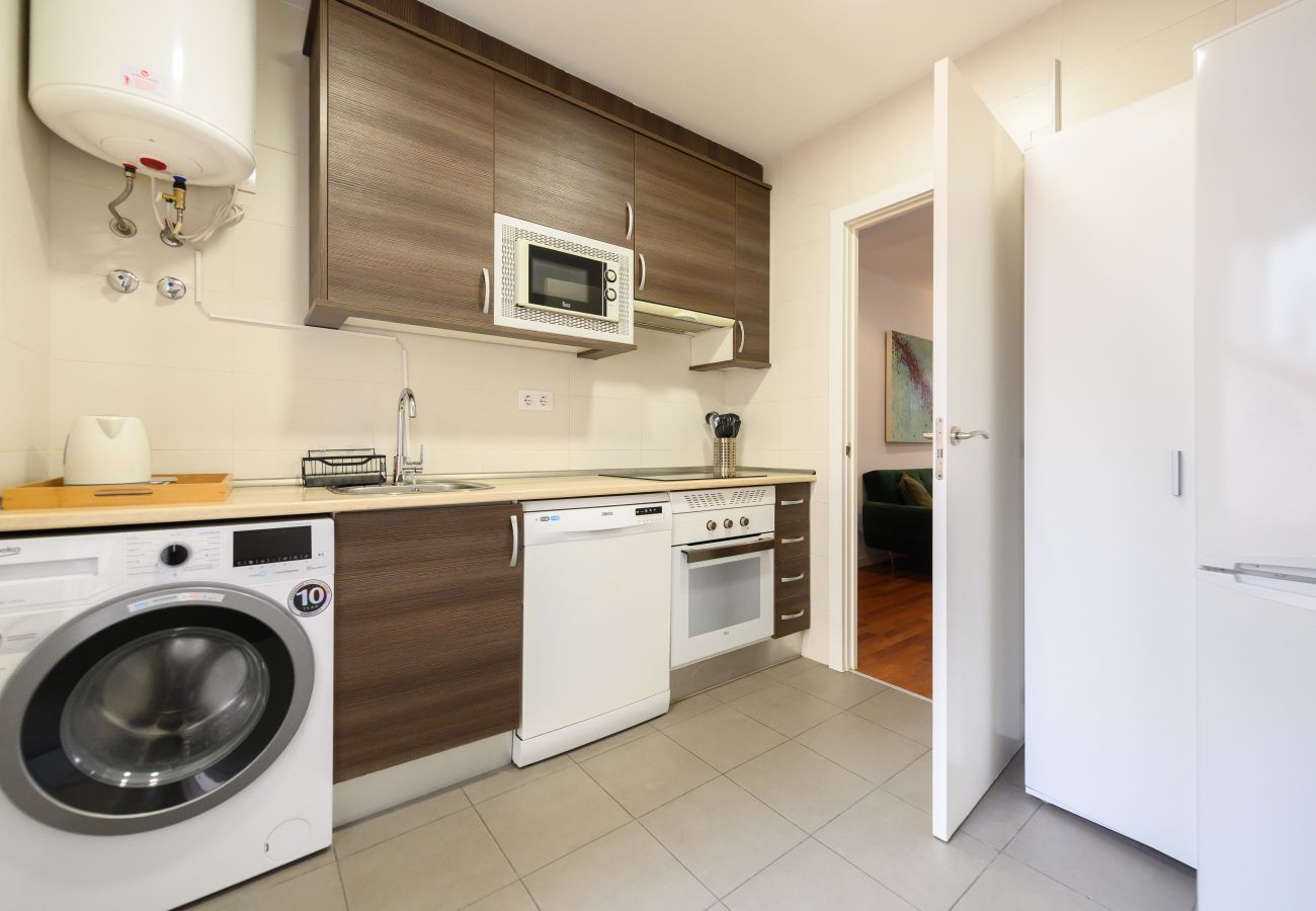 Apartment in Madrid - M (MAL71A) Moderno piso de 2 dormitorios con terra
