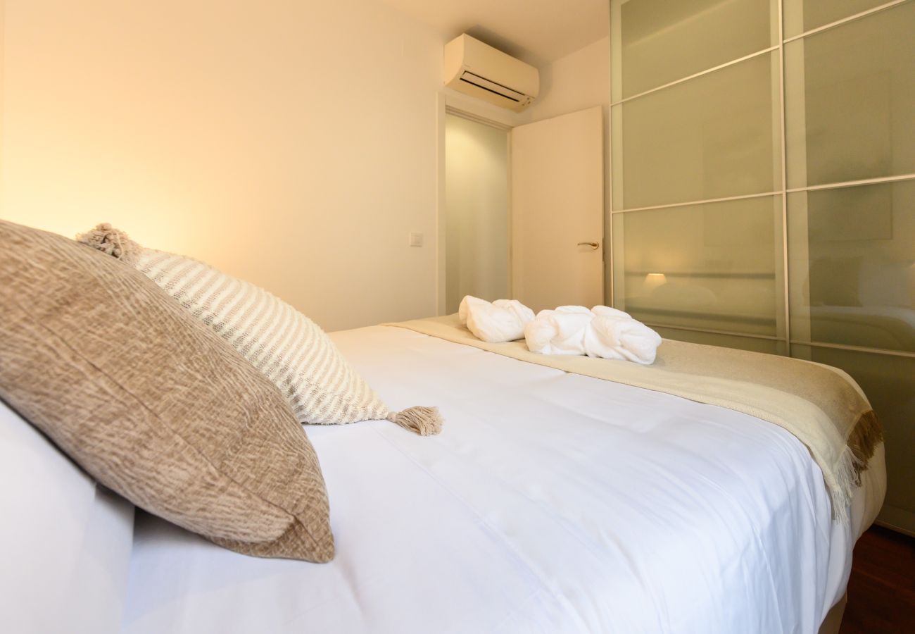 Apartment in Madrid - M (MAL71A) Moderno piso de 2 dormitorios con terra