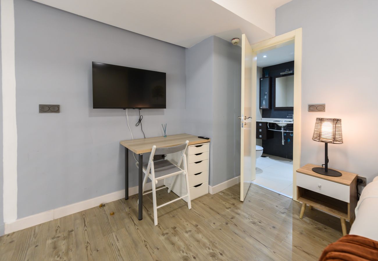 Apartment in Madrid - M (LDM11034) Acogedor Dúplex con Cocina Abierta y