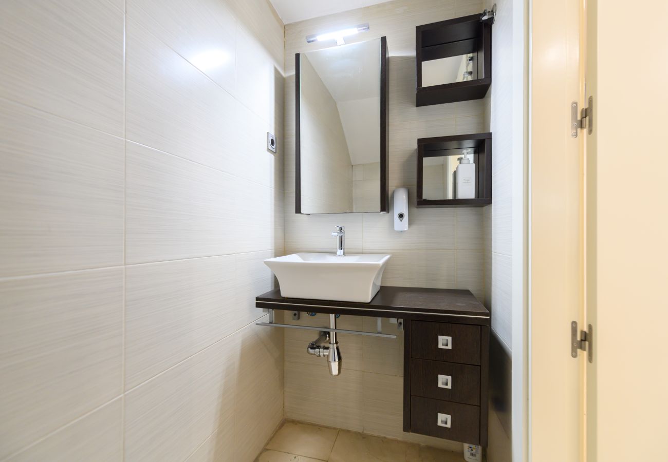 Apartment in Madrid - M (LDM11034) Acogedor Dúplex con Cocina Abierta y