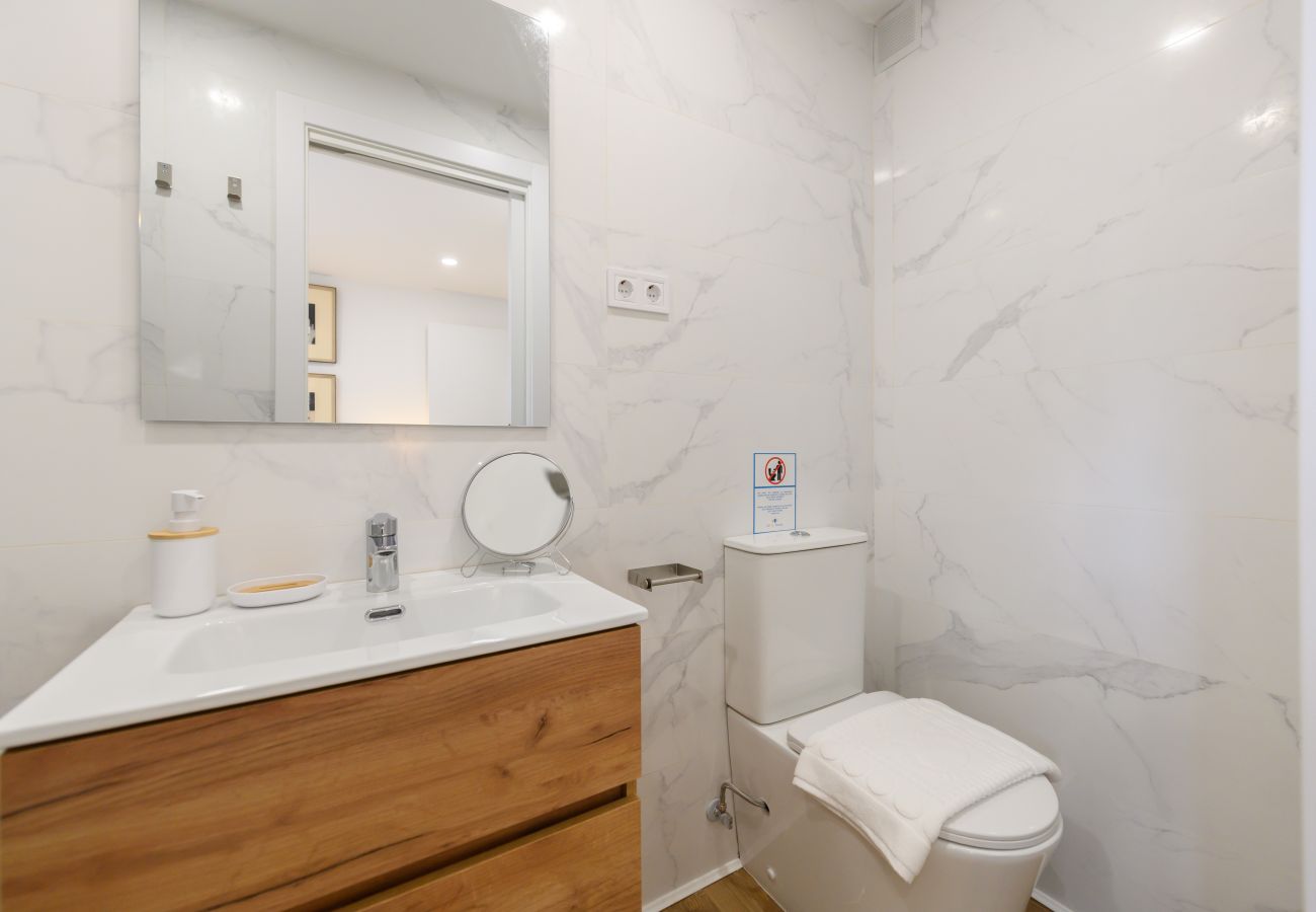 Apartment in Madrid - M (GCO69BD) Apartamento de 3 dormitorios