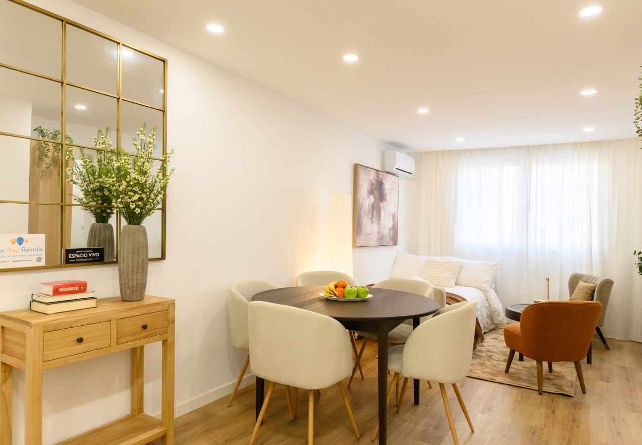 Apartment in Madrid - M (GCO69BD) Apartamento de 3 dormitorios