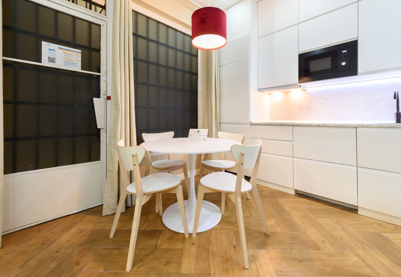 Studio in Madrid - M (NDA11BII)Acogedor estudio interior con todas la