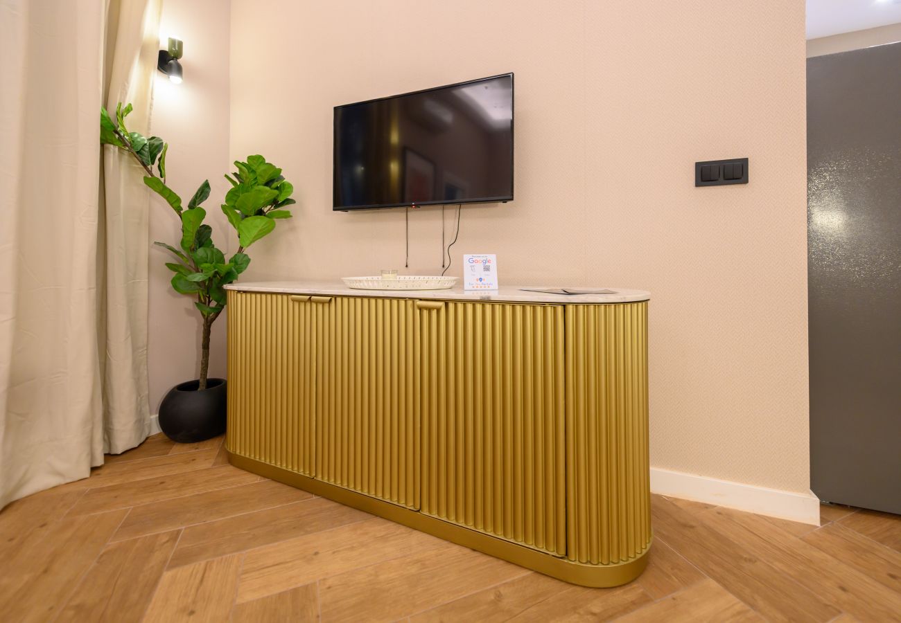 Studio in Madrid - M (NDA11BID) Estudio interior en el centro de Madr