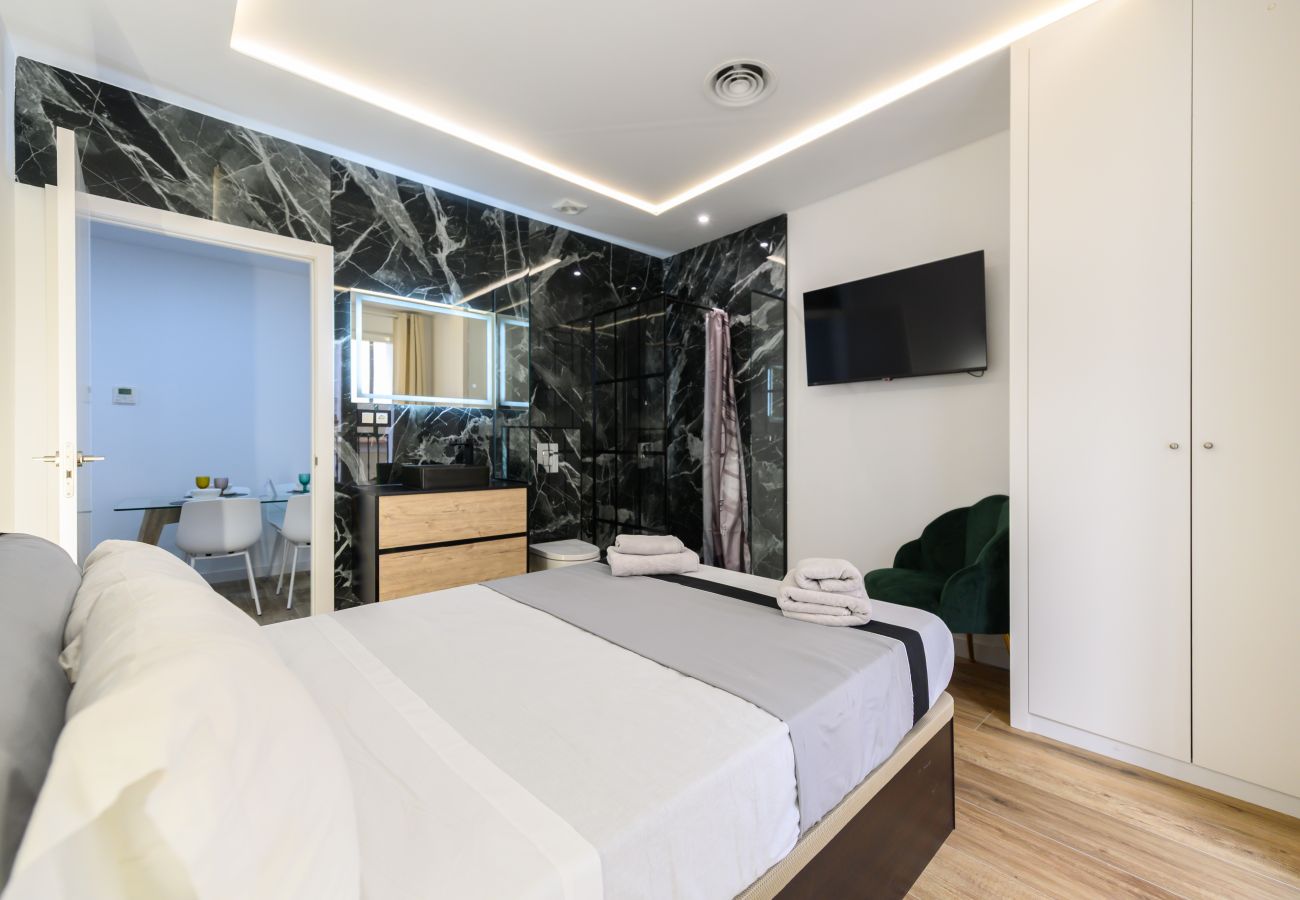 Apartment in Madrid - M (SCSD14) Amplio piso exterior de 2 dormitorios e