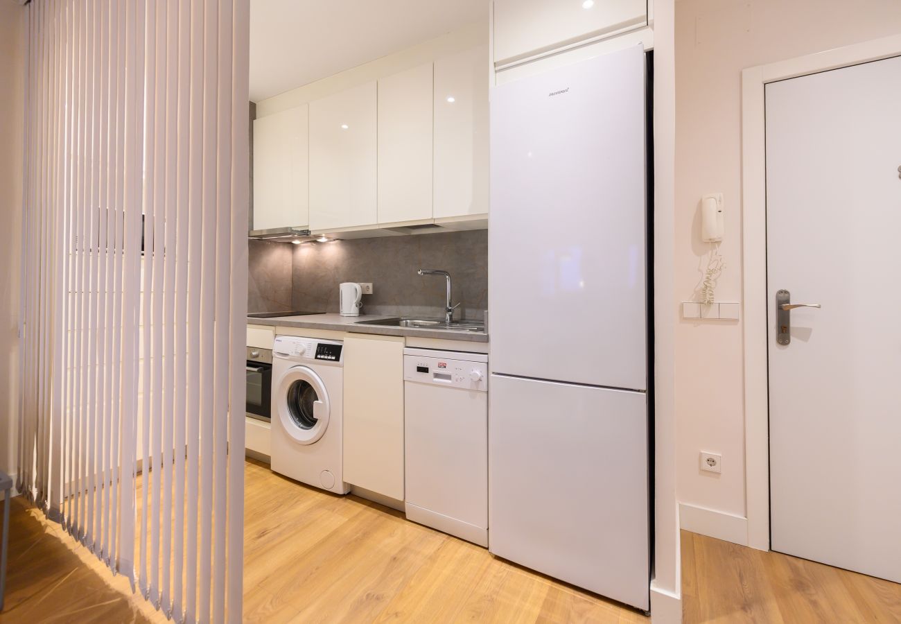 Apartment in Madrid - M (BSO5) Apartamento luminoso con 1 dormitorio y e