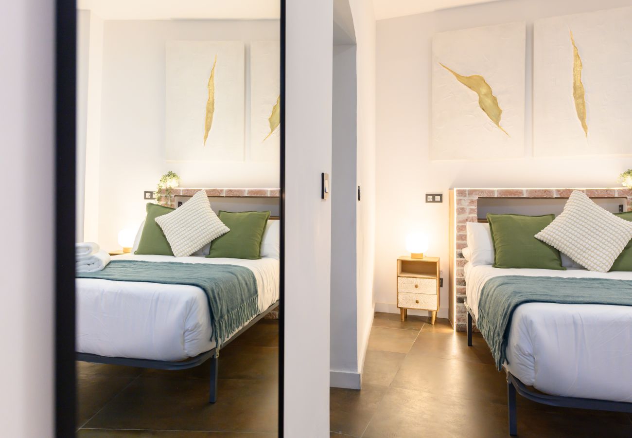 Apartment in Madrid - M (DFE11SI) Elegante piso de dos dormitorios en e