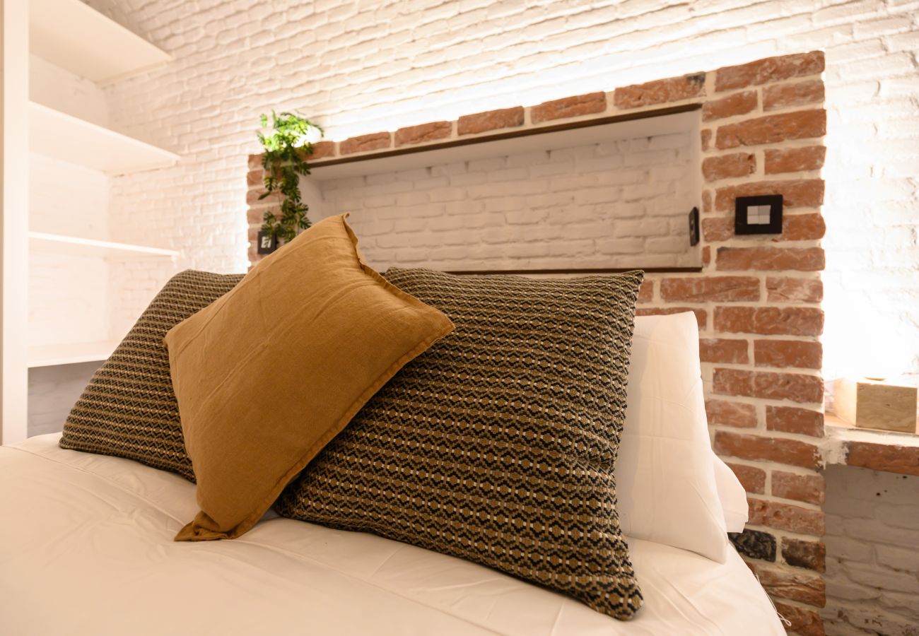 Apartment in Madrid - M (DFE11SI) Elegante piso de dos dormitorios en e