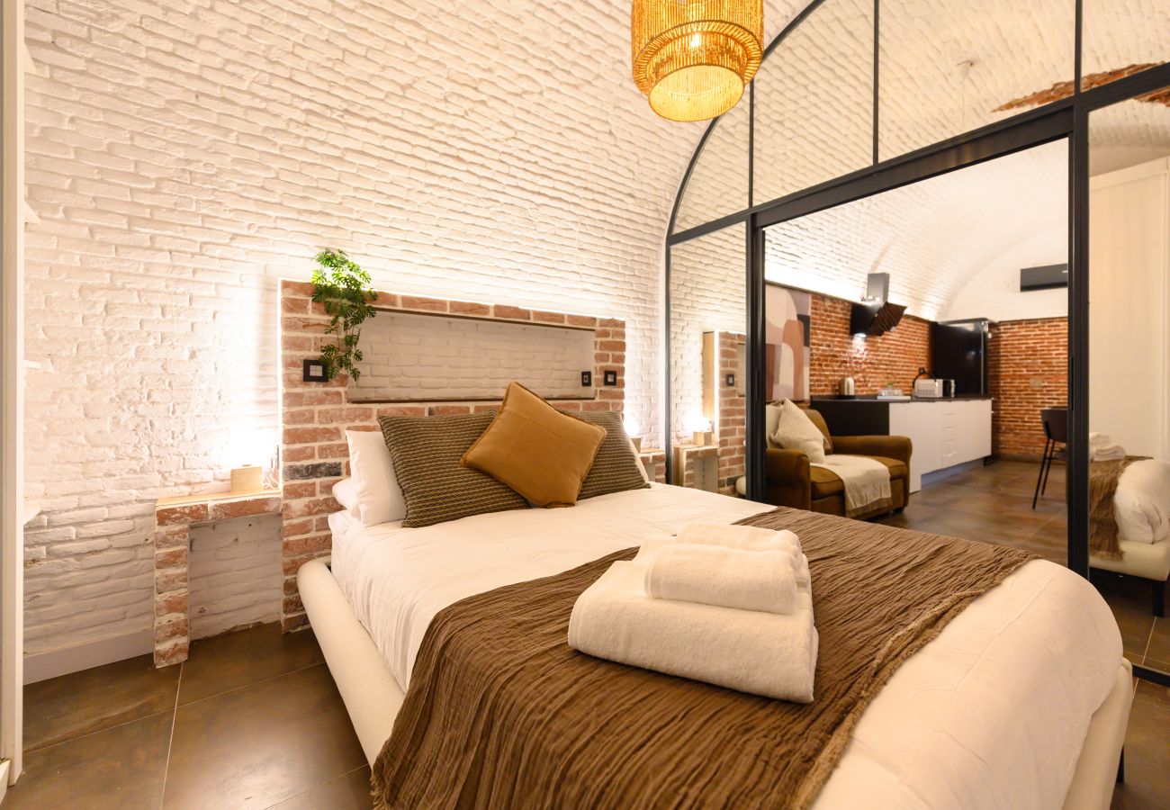 Apartment in Madrid - M (DFE11SI) Elegante piso de dos dormitorios en e