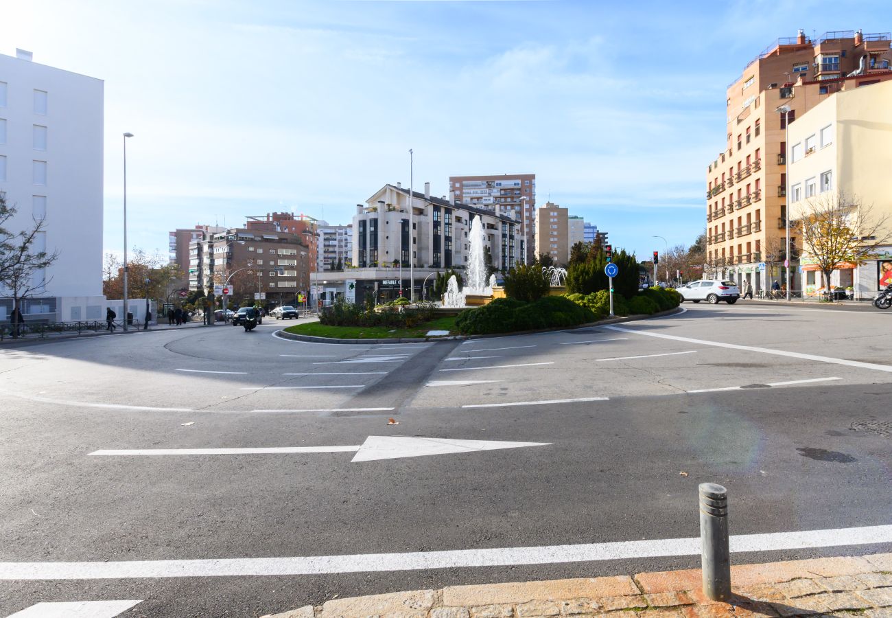 Apartment in Madrid - M (PDD82B) Piso de 3 dormitorios con balcón y toda