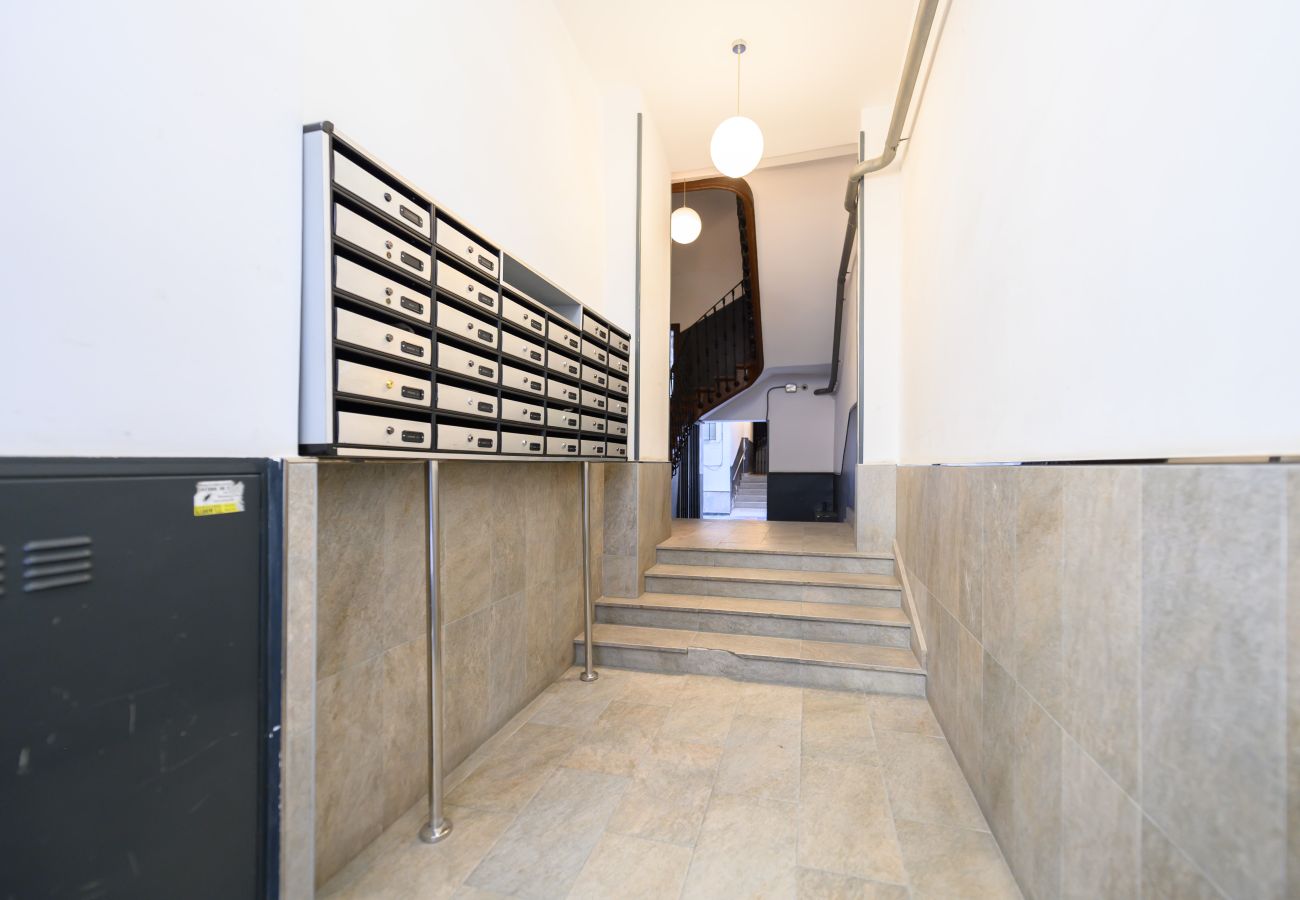 Apartment in Madrid - M (PEL300I)Piso acogedor de 1 dormitorio en el Cen