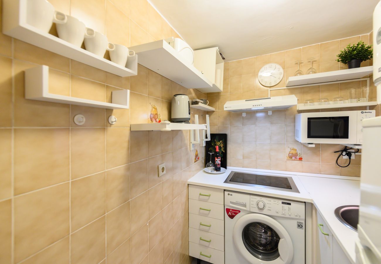 Apartment in Madrid - M (BMU9213) Piso de 1 dormitorio en Chamberí