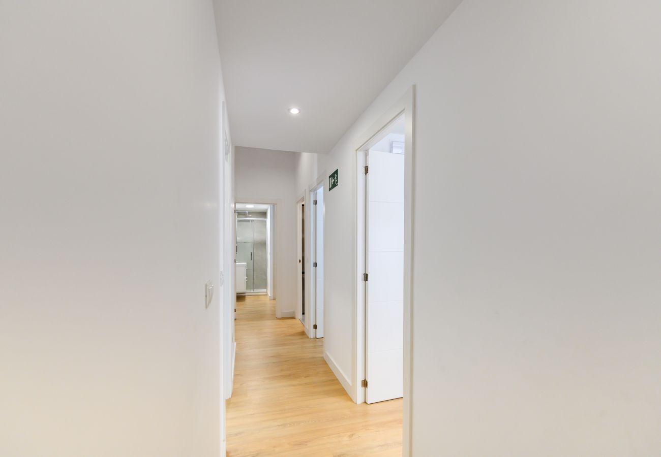 Apartment in Madrid - M (LCE3) Amplio y moderno piso de 4 dormitorios