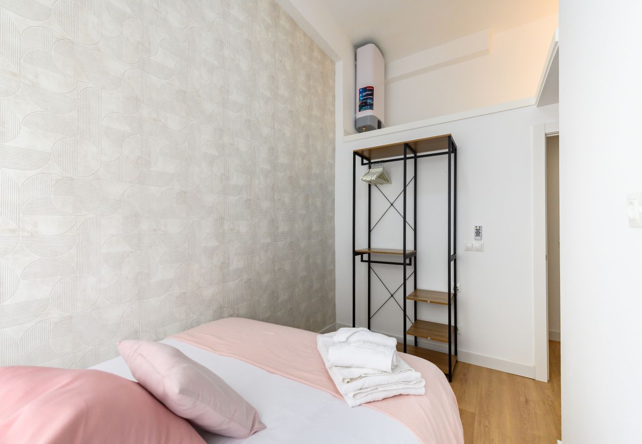 Apartment in Madrid - M (LCE3) Amplio y moderno piso de 4 dormitorios