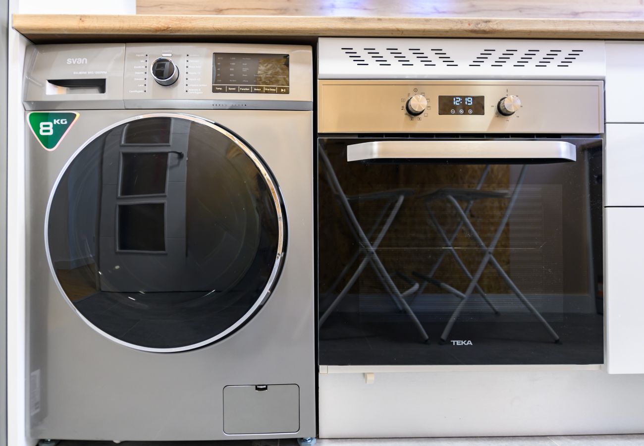 Apartment in Madrid - M (LCE3) Amplio y moderno piso de 4 dormitorios