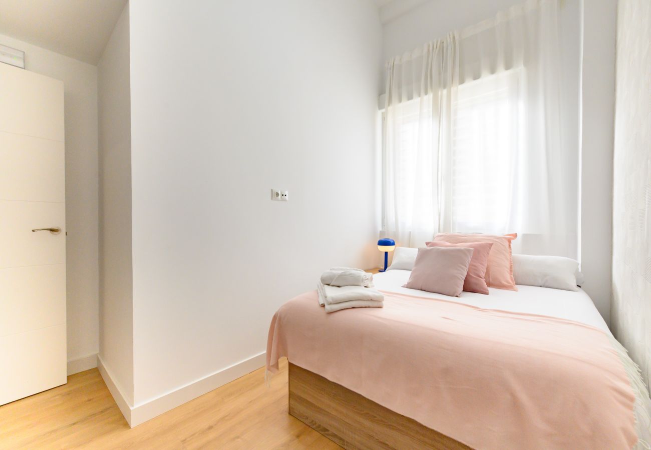 Apartment in Madrid - M (LCE3) Amplio y moderno piso de 4 dormitorios